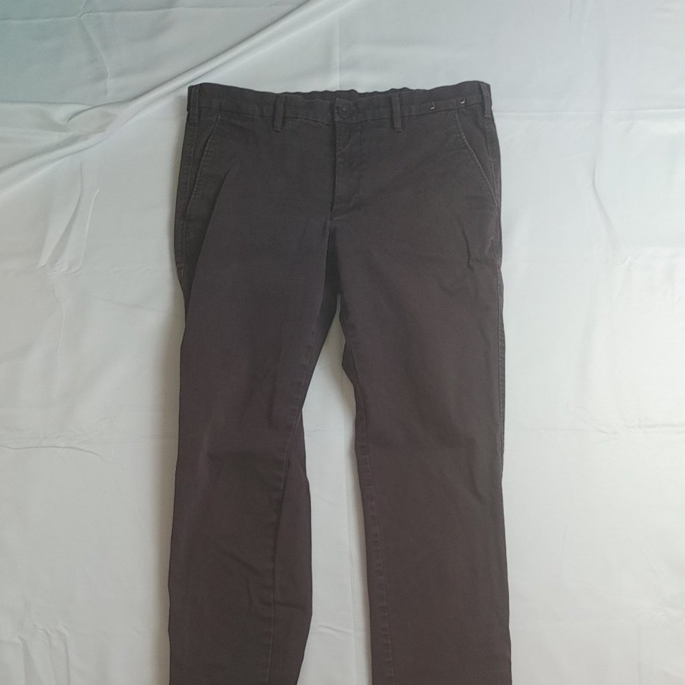 Burgundy Red UNIQLO Men's chino size 34 x 34 skinny straight cotton spandex